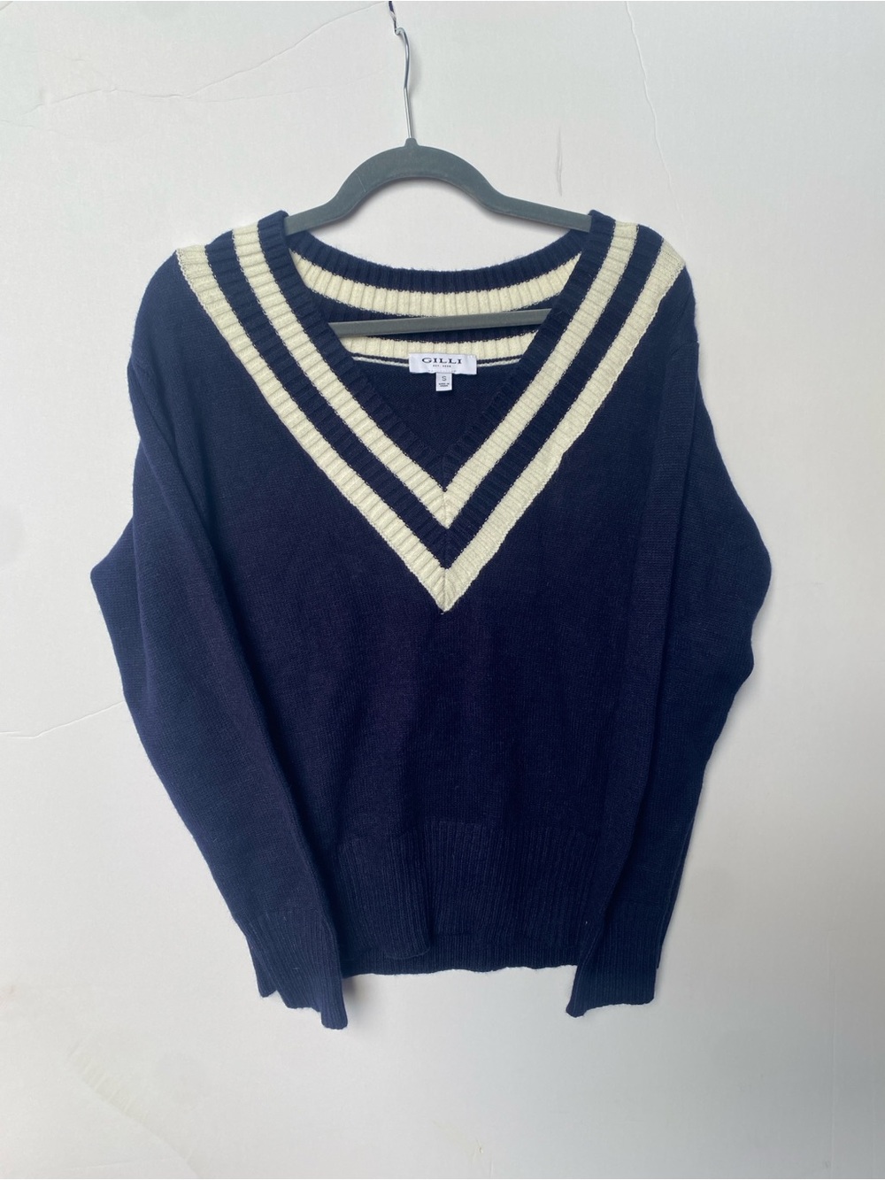 Gilli Navy V-Neck Sweater with Cream Stripes S